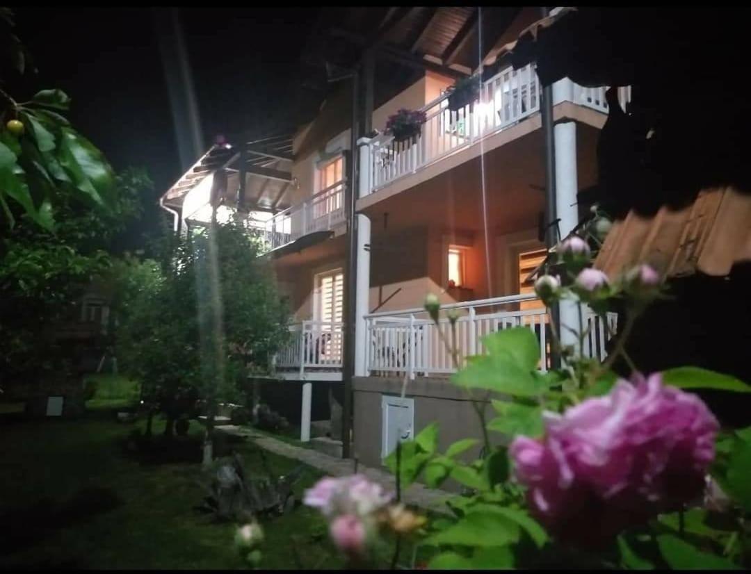 Apartmani Gs ***** Zavidovici Extérieur photo