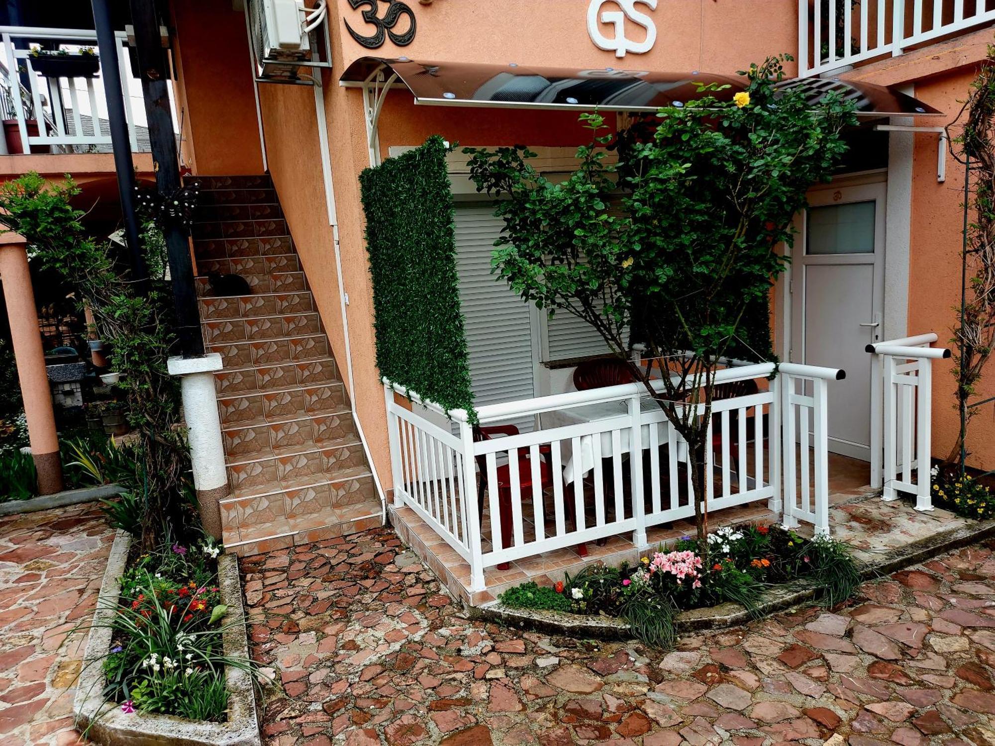 Apartmani Gs ***** Zavidovici Extérieur photo